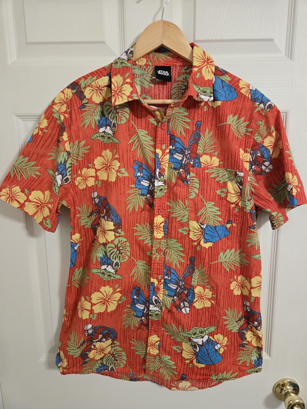 Star Wars Mandalorian Men’s Red Tropical Hawaiian Shirt Size Medium